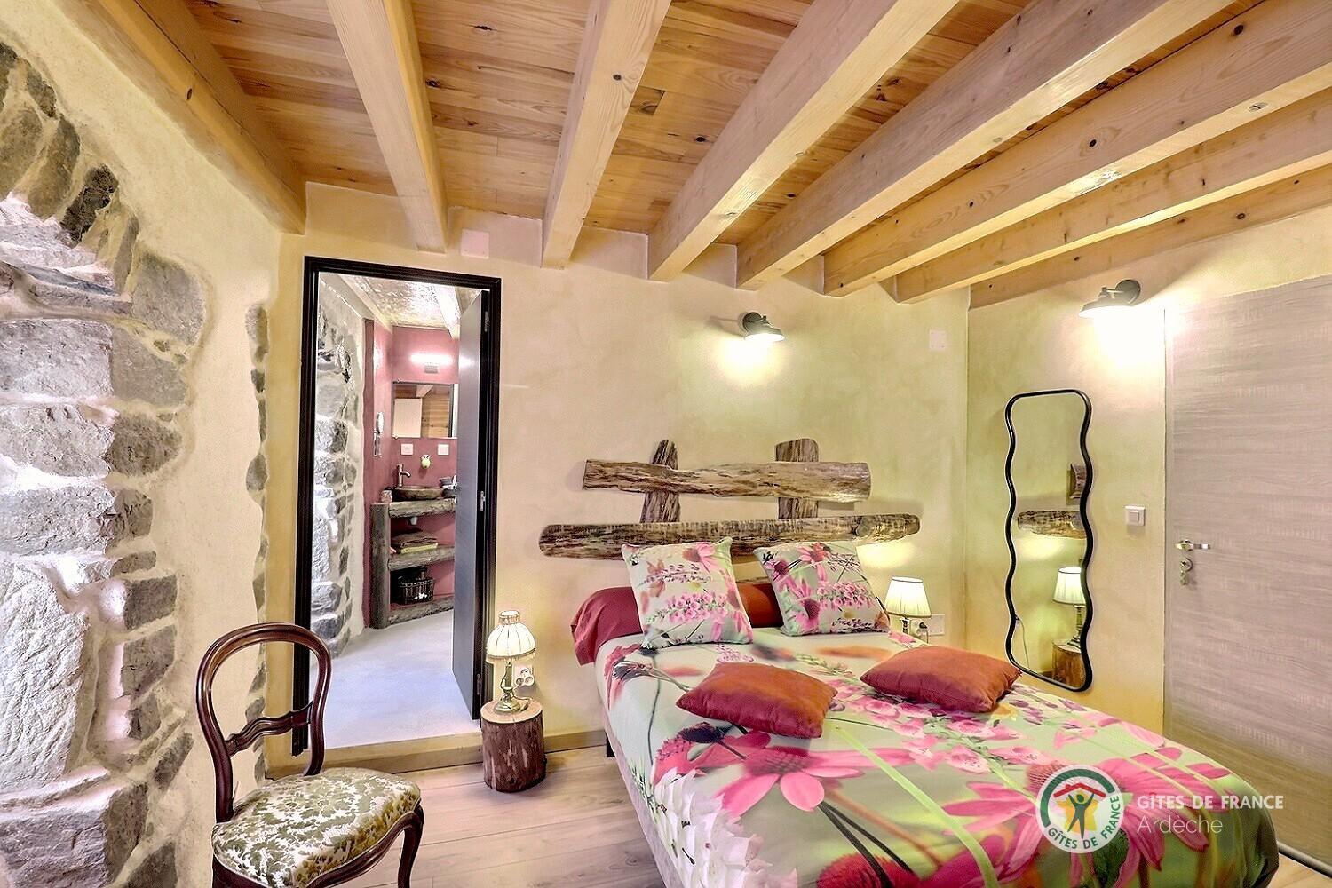 Le Cocon Du Vivarais Rochepaule Habitación foto
