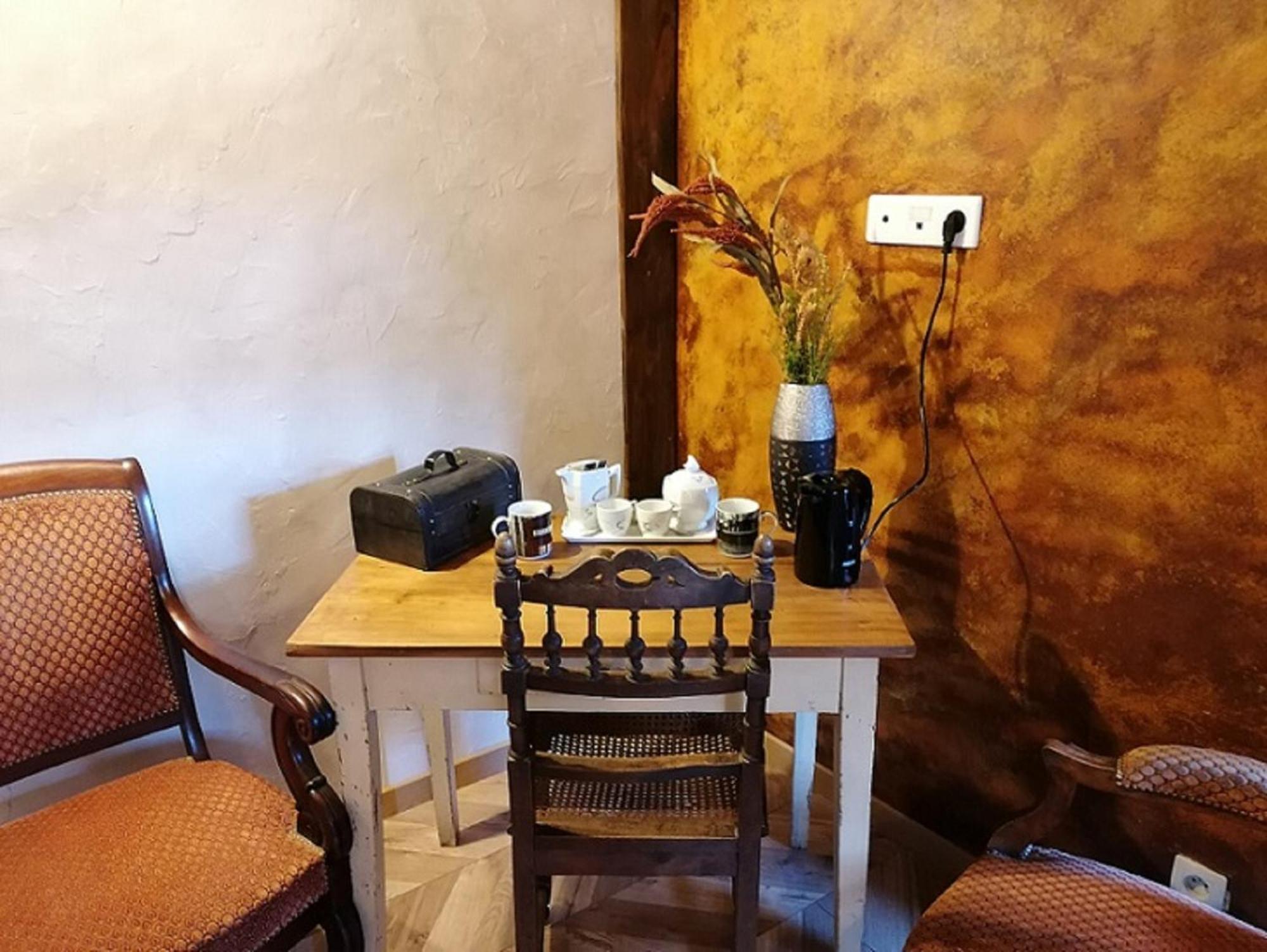 Le Cocon Du Vivarais Rochepaule Habitación foto