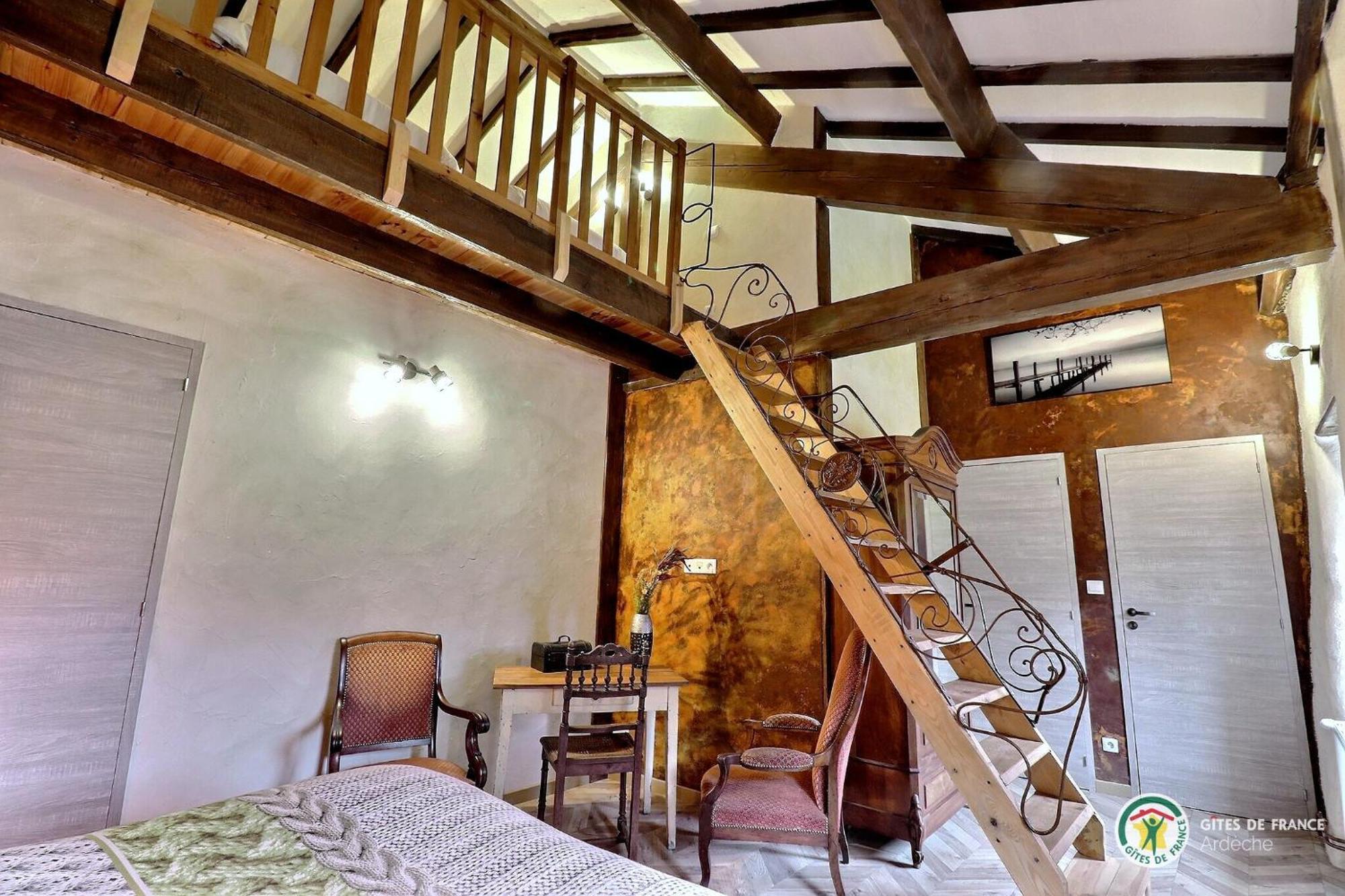 Le Cocon Du Vivarais Rochepaule Habitación foto
