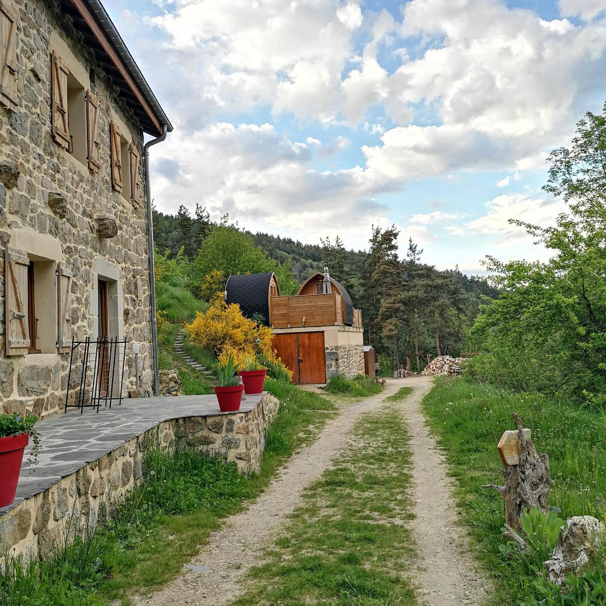 Le Cocon Du Vivarais Rochepaule Exterior foto