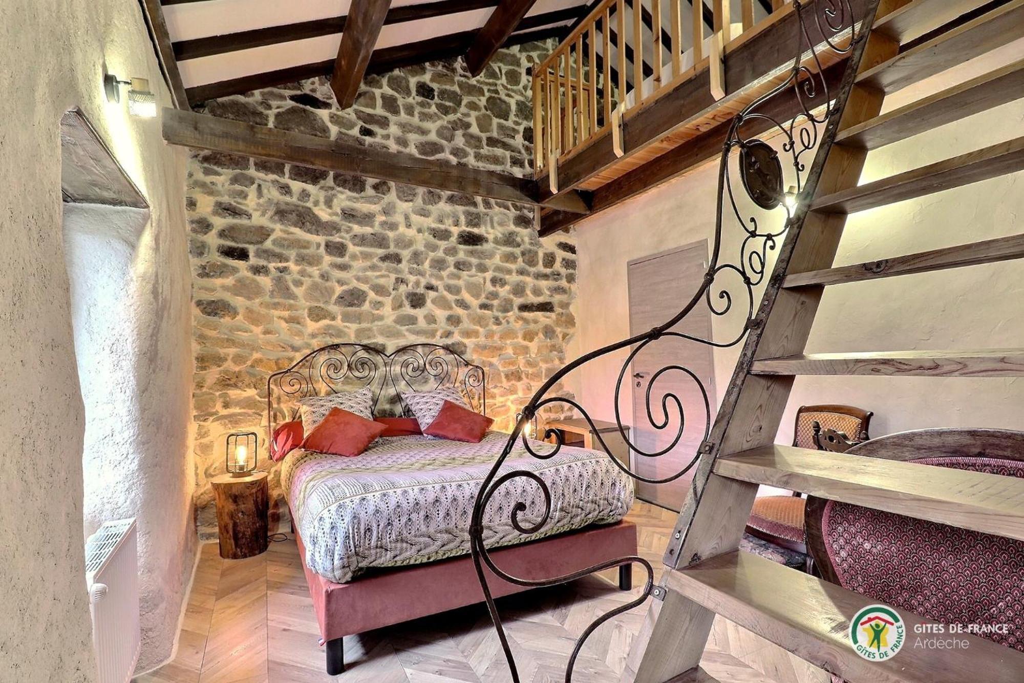 Le Cocon Du Vivarais Rochepaule Habitación foto